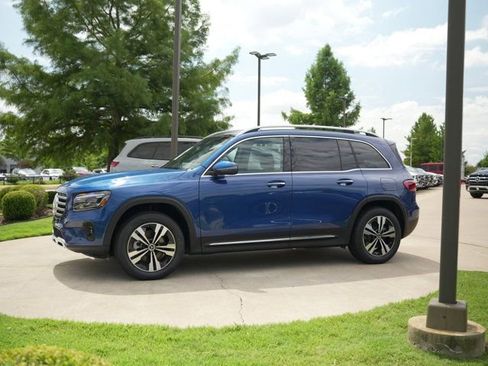 Certified 2026 Mercedes-Benz GLB 250 4MATIC image 4