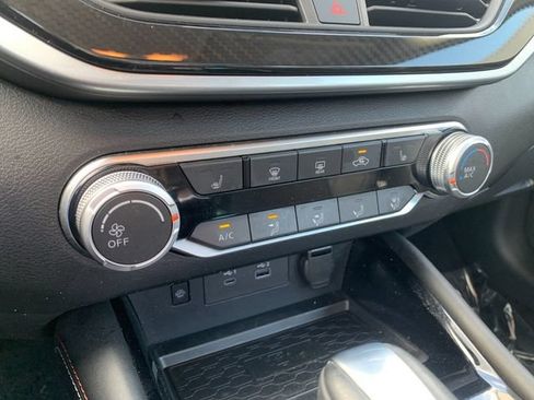Used 2023 Nissan Altima 2.5 SR w/ SR Premium Package FWD image 22
