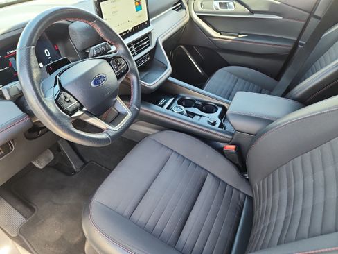Used 2025 Ford Explorer ST-Line AWD/4WD image 9