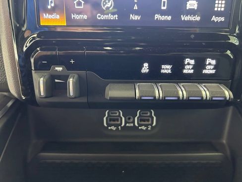 Used 2023 RAM 1500 Laramie AWD/4WD image 55