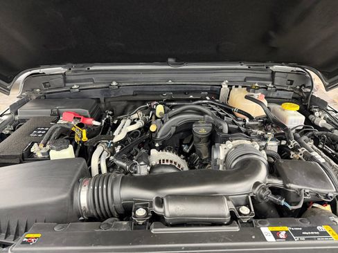 Used 2021 Jeep Wrangler Unlimited Rubicon AWD/4WD image 30