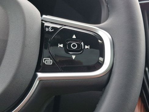 Certified 2023 Volvo XC60 B6 Ultimate w/ Climate Package AWD/4WD image 24