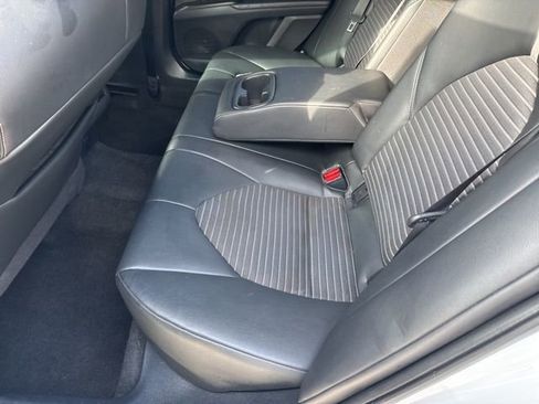 Used 2022 Toyota Camry SE image 22