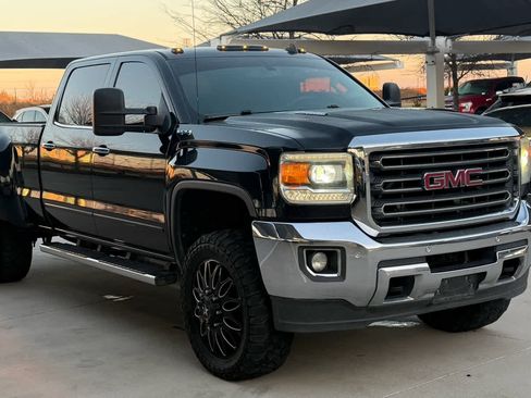 Used 2015 GMC Sierra 3500 SLT w/ Duramax Plus Package image 4