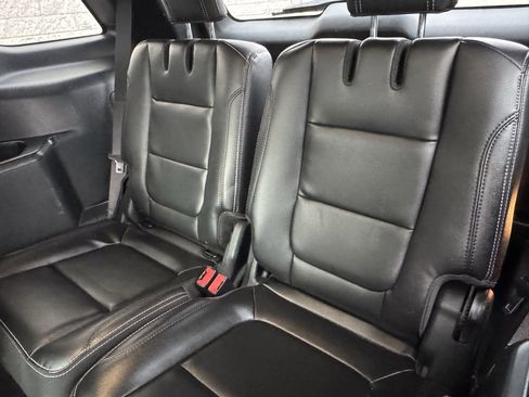 Certified 2018 Ford Explorer Limited w/ Equipment Group 301A image 25