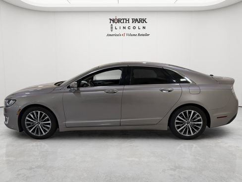 Used 2020 Lincoln MKZ w/ Convenience Package FWD image 2