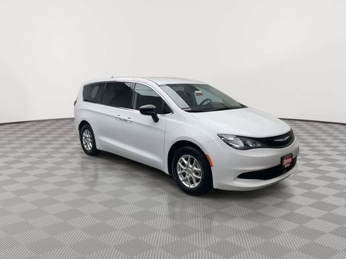 Used 2024 Chrysler Voyager LX FWD image 32