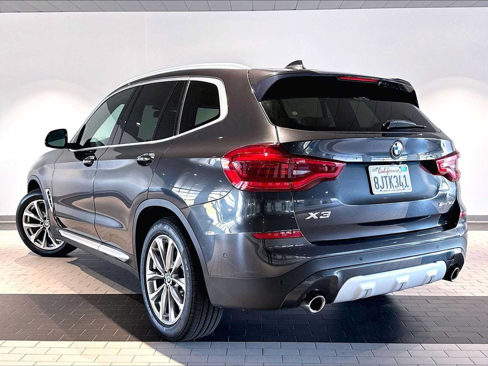 Used 2019 BMW X3 sDrive30i w/ Executive Package RWD image 3