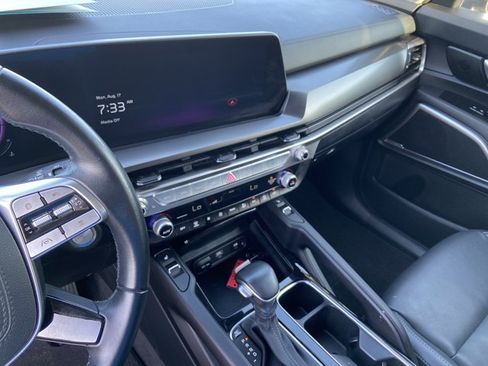 Used 2025 Kia Telluride S AWD/4WD image 23