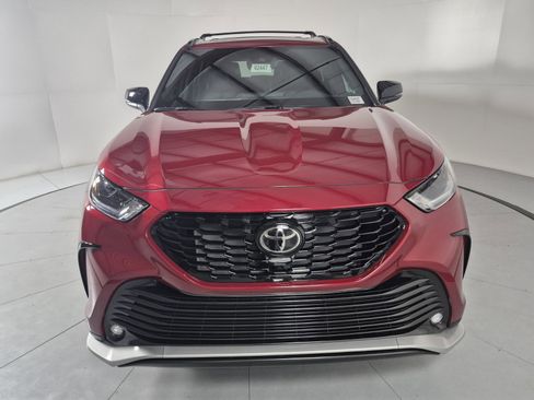 New 2026 Toyota Highlander XSE image 8