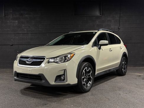 Used 2016 Subaru Crosstrek 2.0i Premium w/ Moonroof Package AWD/4WD image 2