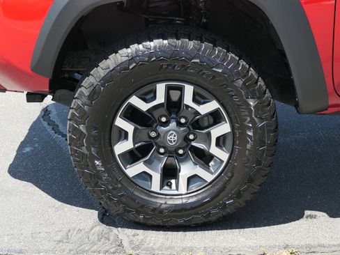 Used 2023 Toyota Tacoma TRD Off-Road RWD image 12