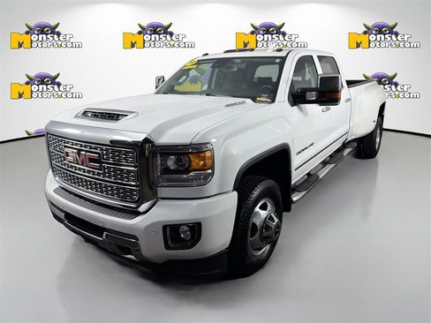 Used 2019 GMC Sierra 3500 Denali image 1