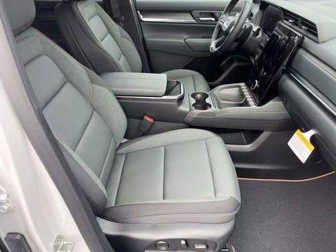 New 2026 GMC Terrain AT4 w/ Convenience Package III image 14