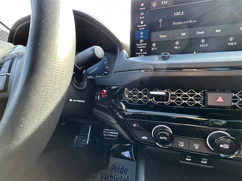 Used 2024 Honda Accord Sport image 29