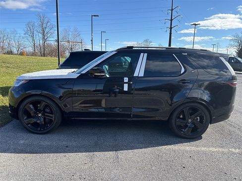 New 2026 Land Rover Discovery Limited Edition image 2