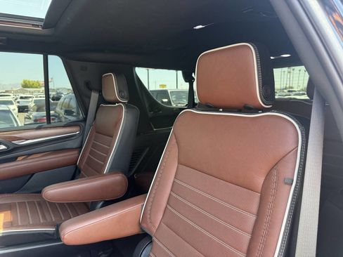 Used 2023 GMC Yukon Denali Ultimate image 35