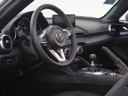 Used 2025 MAZDA MX-5 Miata RF Grand Touring RWD image 20