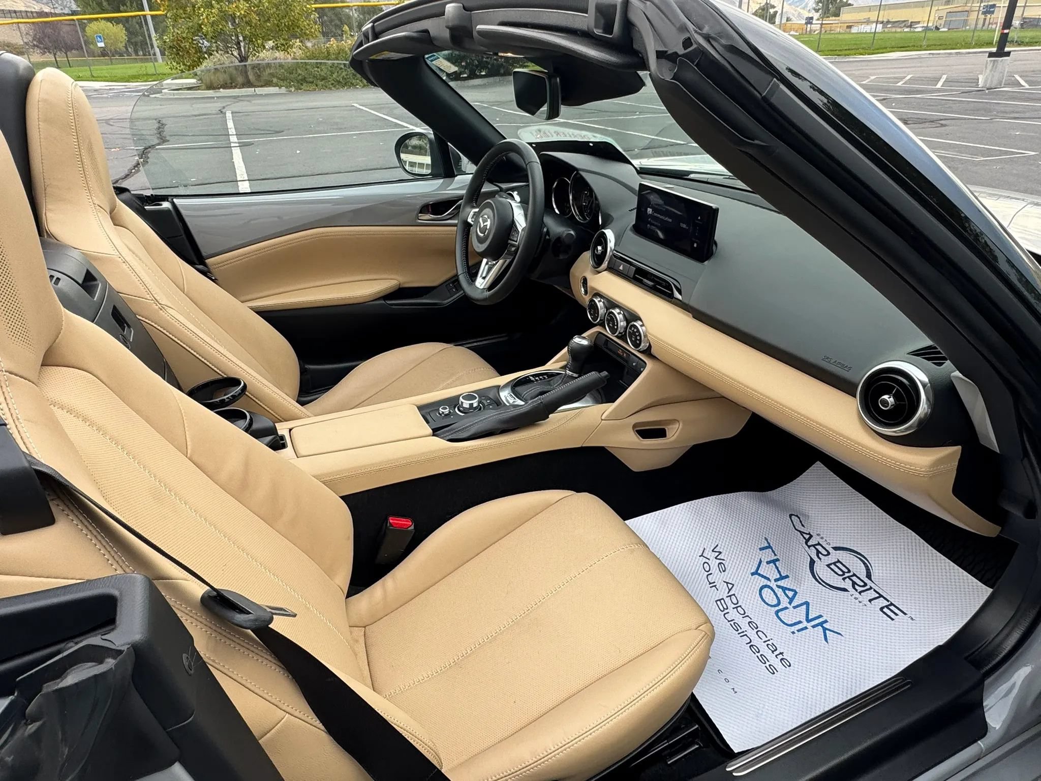 Used 2024 MAZDA MX-5 Miata Grand Touring w/ Appearance Package RWD image 18