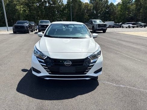 Used 2024 Nissan Versa SV FWD image 2