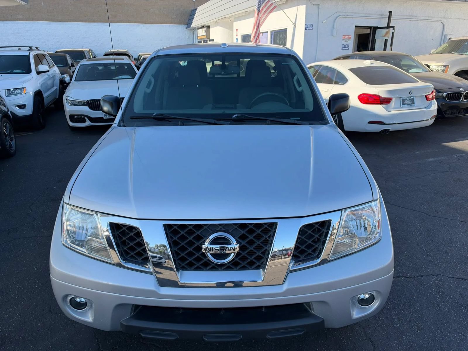Used 2016 Nissan Frontier SV w/ SV Value Truck Package RWD image 5