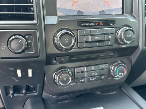 Used 2018 Ford F150 XL w/ Equipment Group 101A Mid AWD/4WD image 17