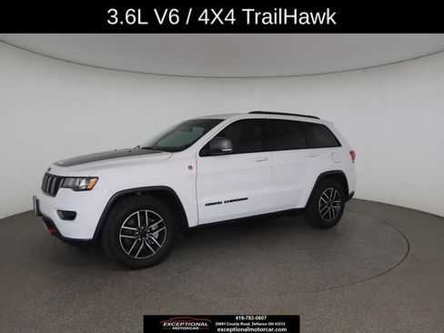 Used 2021 Jeep Grand Cherokee Trailhawk w/ Trailhawk Luxury Group AWD/4WD image 4