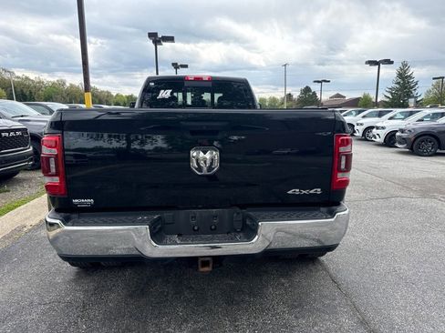 Used 2024 RAM 3500 Tradesman w/ Chrome Appearance Group AWD/4WD image 9