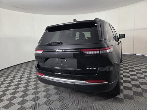 New 2026 Jeep Grand Cherokee Limited RWD image 5