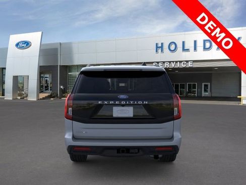 New 2025 Ford Expedition Active AWD/4WD image 5