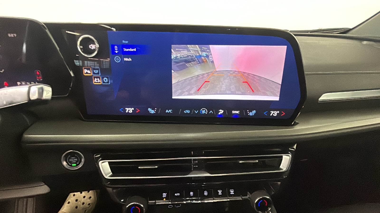 Used 2025 Chevrolet Traverse LT AWD/4WD image 28
