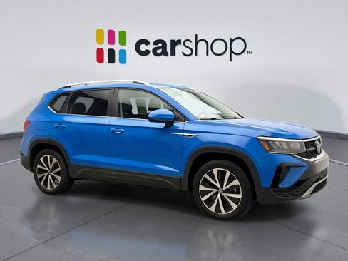 Used 2022 Volkswagen Taos SE w/ Panoramic Sunroof Package image 7