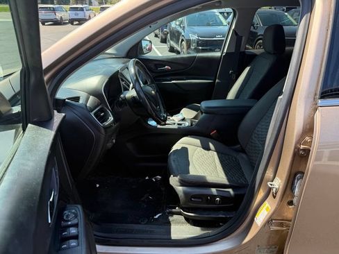 Used 2018 Chevrolet Equinox LT FWD image 10