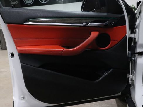 Used 2018 BMW X2 sDrive28i w/ M SportX Package image 9