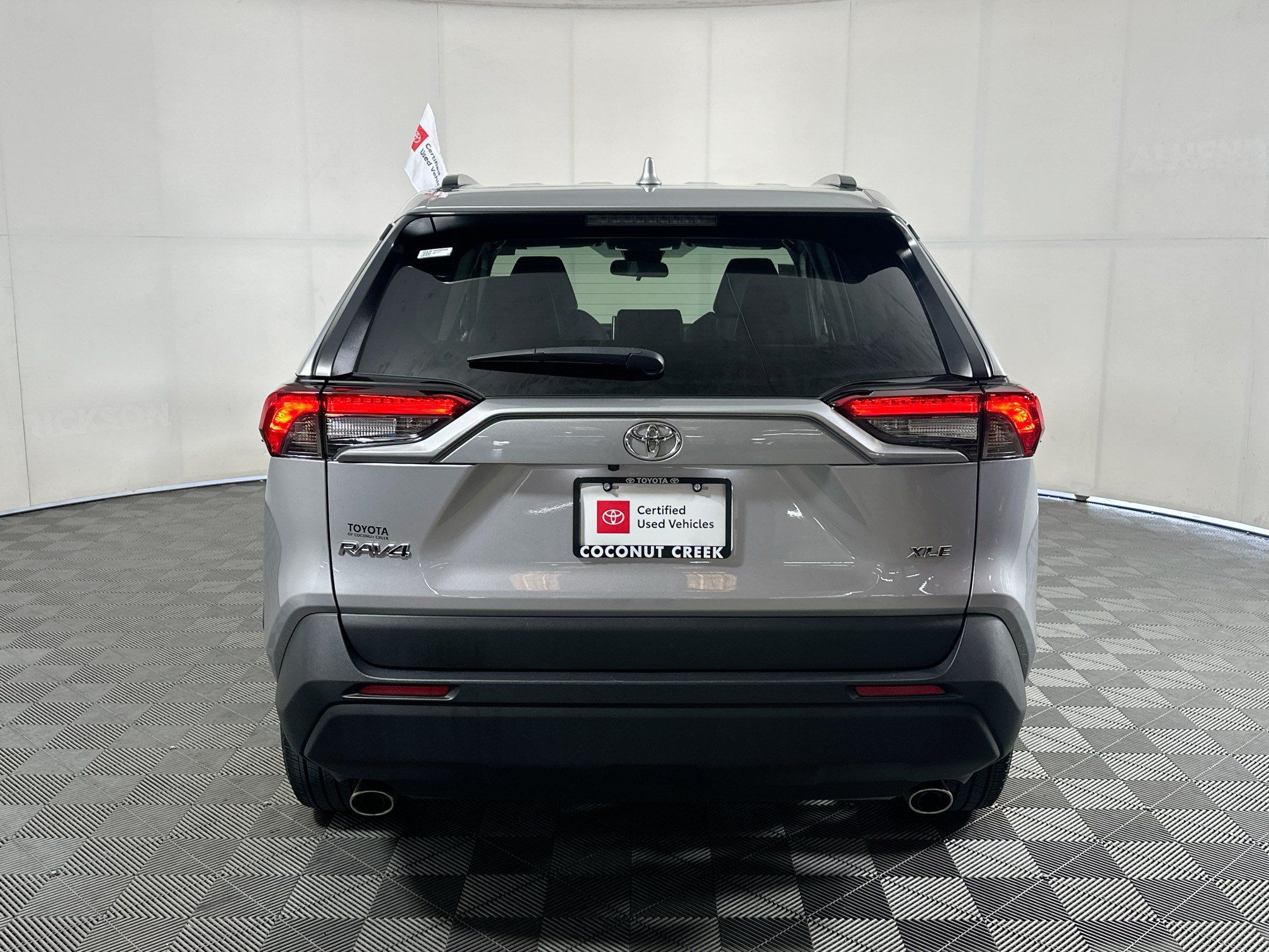 Certified 2023 Toyota RAV4 XLE Premium FWD image 4