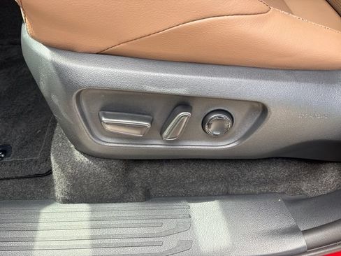 New 2026 Toyota 4Runner Limited AWD/4WD image 29