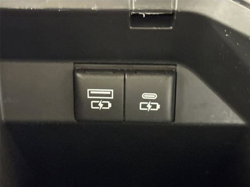 Certified 2024 Toyota Camry LE image 31