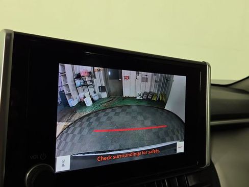 Used 2023 Toyota RAV4 XLE w/ Convenience Package image 18