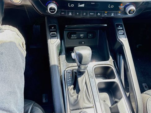 Used 2022 Kia Telluride EX FWD image 17