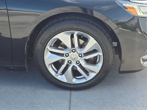 Used 2018 Honda Accord LX image 9