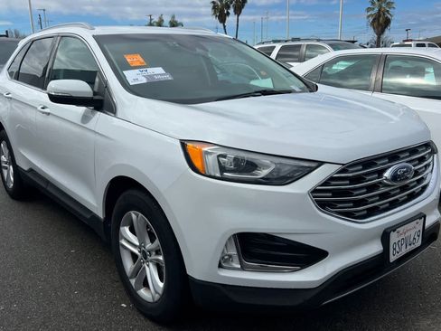 Used 2020 Ford Edge SEL image 3