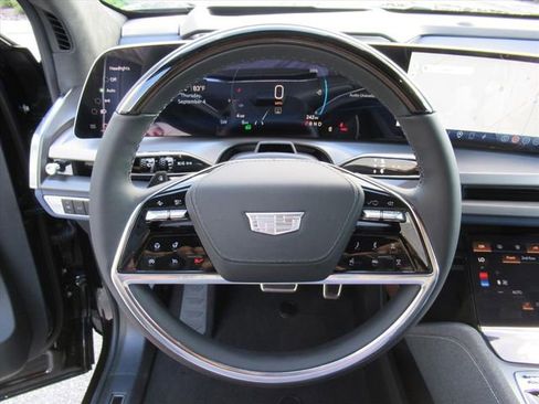 New 2026 Cadillac Vistiq Premium Luxury image 17