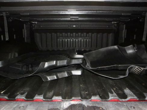 Used 2021 GMC Sierra 1500 Denali w/ Technology Package AWD/4WD image 14