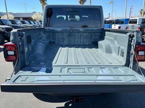 New 2026 Jeep Gladiator Mojave AWD/4WD image 18