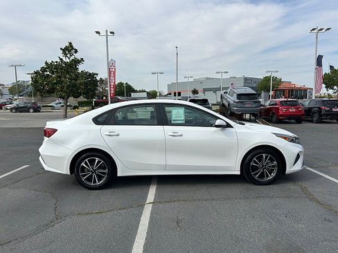 Used 2024 Kia Forte LXS image 8