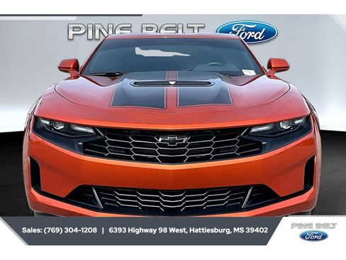 Used 2023 Chevrolet Camaro LT RWD image 3