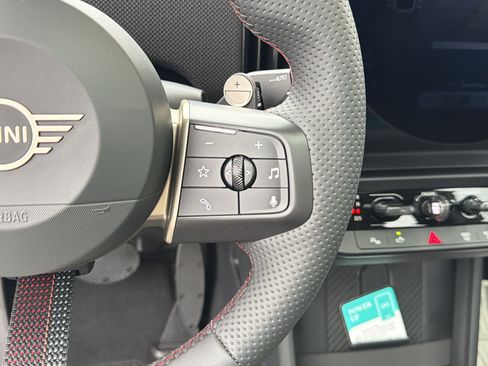 Used 2026 MINI Cooper S FWD image 31