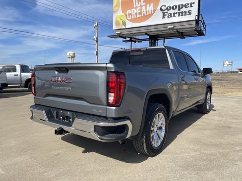 Used 2020 GMC Sierra 1500 SLE w/ SLE Value Package image 4