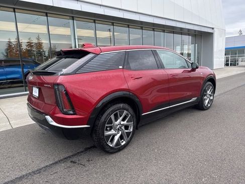 New 2025 Cadillac Optiq Luxury 1 image 6