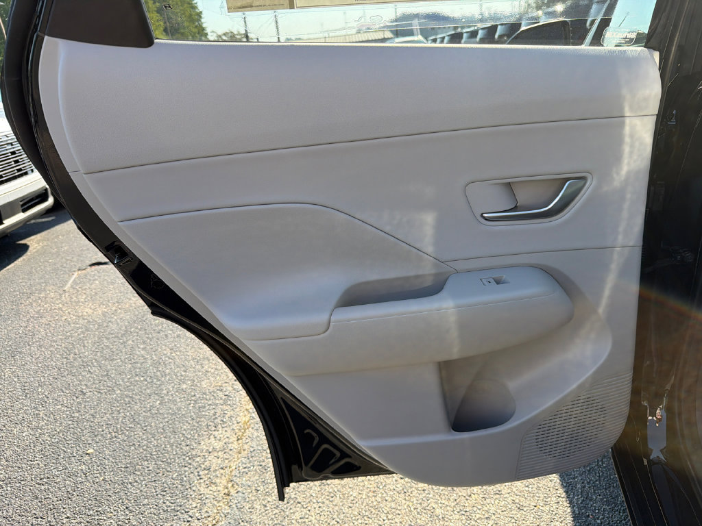 New 2027 Hyundai Kona Limited FWD image 22